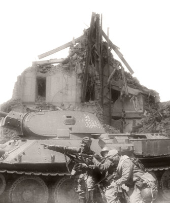 tank boys urban BW.jpg