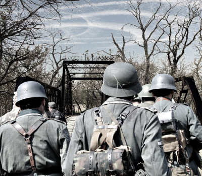 002 the_march-color_lite.jpg