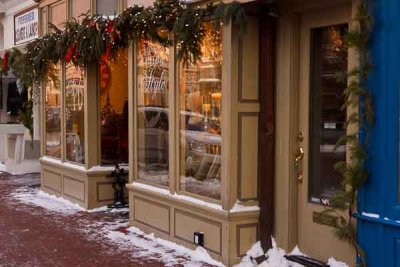 The Holiday Streets of West Chester (21)