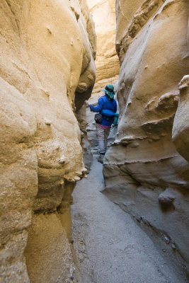 030  Dee in the canyon_0255Acr`0802061449.jpg