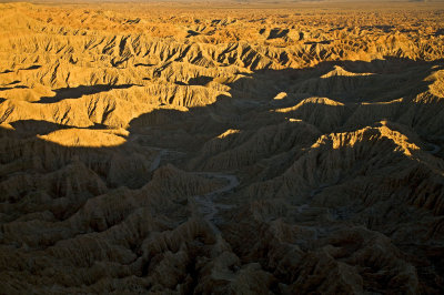 048  Golden light on badlands_0880Ps`0802071635.jpg