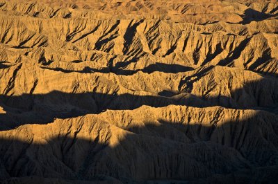 050  Golden light on badlands_0901Acr`0802071650.jpg