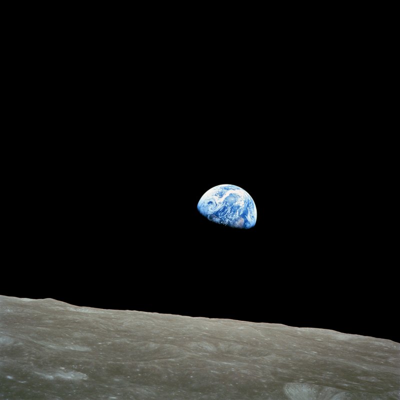 Bill Anders /b.1933/: Earthrise, 1968