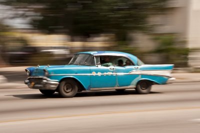 5940 - panning as it passes by