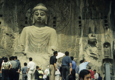 Luoyang. Longmen Caves