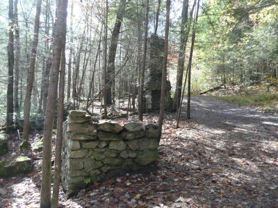 An old homestead along the trail