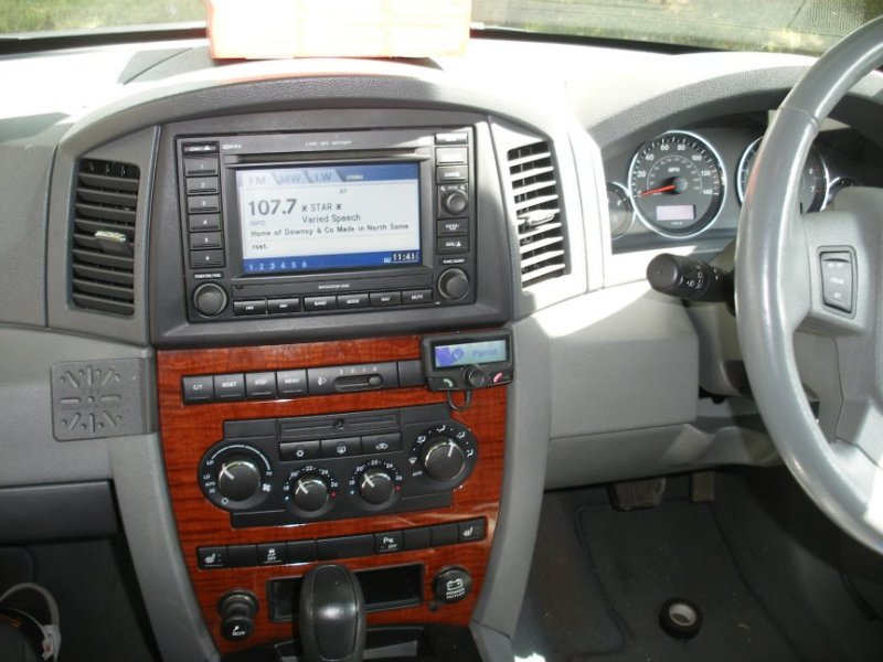 jeep cherokee 05 reg parrot ck3100.jpg