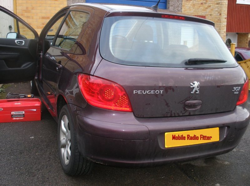 PEUGEOT 307 HDI 54 REG REAR.jpg