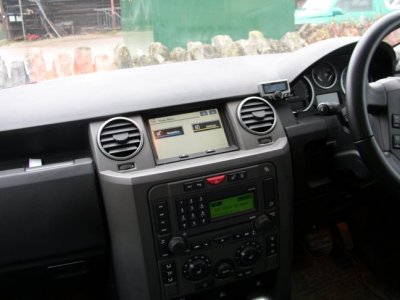 SILVER DISCOVERY 3 DASH 05 REG.jpg