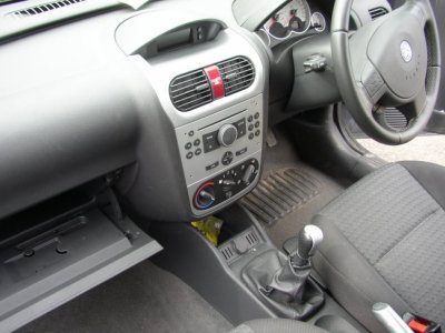 GREY CORSA DASH 05 REG.jpg