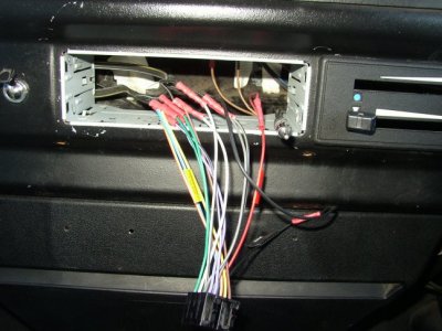 WHITE VW TRANSPORTER ISO J REG.jpg