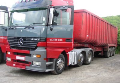 RED AND GREY LORRY FRONT.jpg
