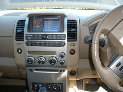 nissan pathfinder dash 07 reg.jpg