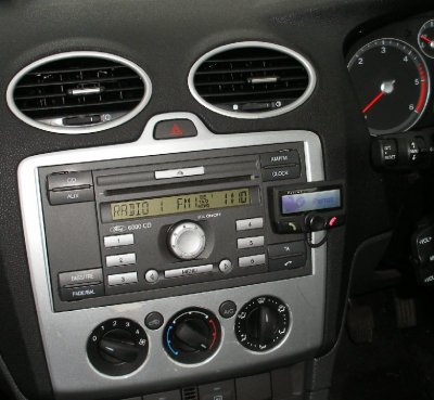 Parrot CK3100 in Ford Focus 56 plate.JPG