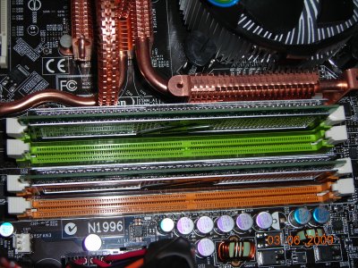 2 x 2Gb RAM too...