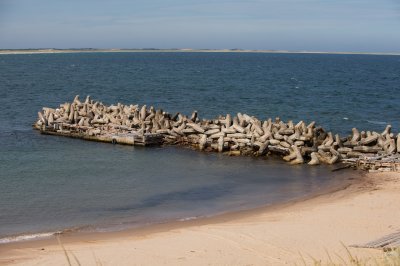 Breakwater made of dolosse, Pointe Old-Harry