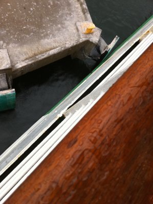 Tight fit for the ferry to clear the jetty 2