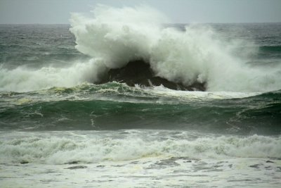 Storm Surf vs. Rock