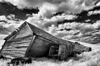 Leaning-Palouse-Barn-IR1.jpg