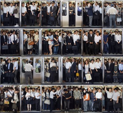 tokyo train portraits