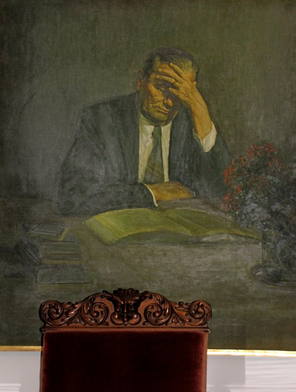 Titos desk and portrait