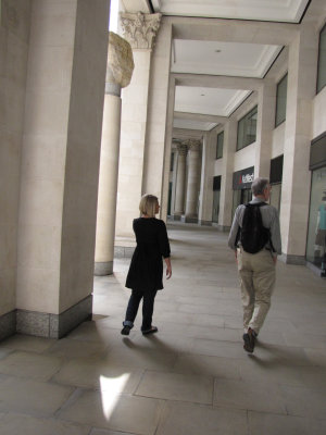 enroute to the globe theatre