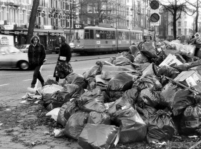 Garbagemen on strike in Amsterdam (1980's)