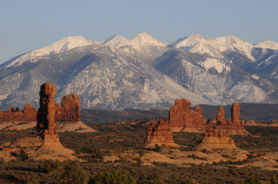 Utah Rocks and Mountains from Arches National Park _DSC3012.jpg
