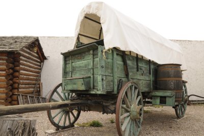 Wagon and Log Cabin at Fort Hall Replica _DSC1747.jpg