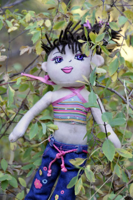 Doll abandoned on Scout Mountain Nature Trail _DSC2504.jpg