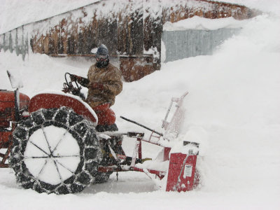 ISU Computer Science graduate and neighbor Keith Mortensen blowing snow IMG_0786.jpg