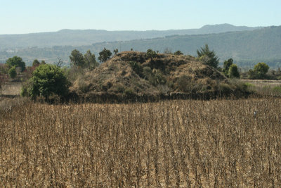 unexcavated mound, Ihuitzio, Lago Pátzcuaro