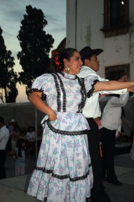 evening dance performers