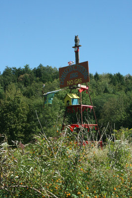Damascus Citizens anti-gas drilling structure, 2010