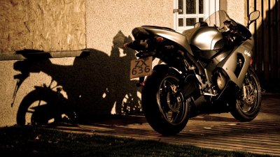 Kawasaki racing passion - the aggressive shadow