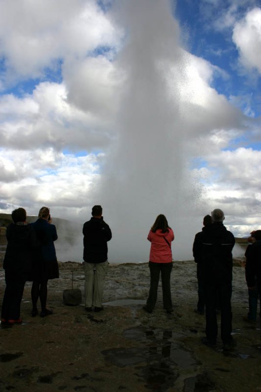 Geysir eruption 2 of 3