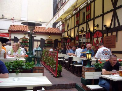 Podwale Piwna Kompania Restaurant outdoor seating