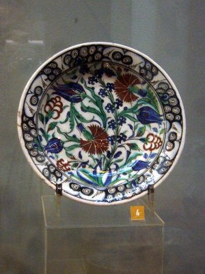 Islamic porcelain, Chinese influence