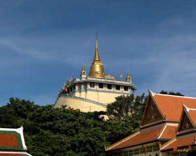 Temple of the Golden Mount (Phu Kaho Thong) from Wat Saket  (DTHB030)