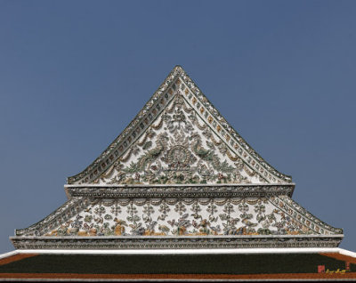 Wat Thepthidaram Ubosot Gable (DTHB041)
