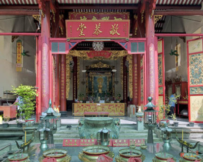 Chinese Temple Canton Shrine Interior (DTHB760)