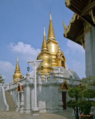 Wat Tri Thotsathep Golden Chedi (DTHB1270)