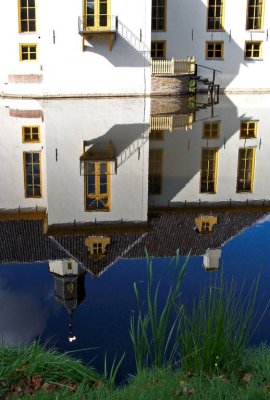 Freaylemaborg reflection.jpg