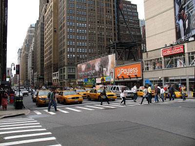Yellow cabs in New York p s.jpg