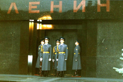Lenin's Tomb. Red Square, Moscow.jpg