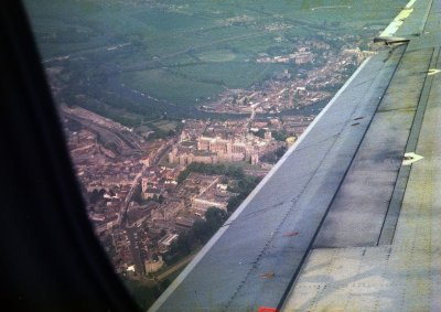 Approaching Heathrow over Windsor Castle.jpg