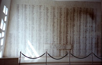 USS Arizona Memorial Pearl Harbour.jpg