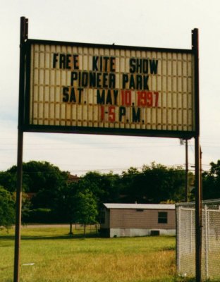 sml_sign.jpg