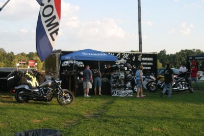 Sponsor - M.O.M's