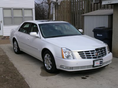 Cathy's New Cadillac DTS Luxury III edition